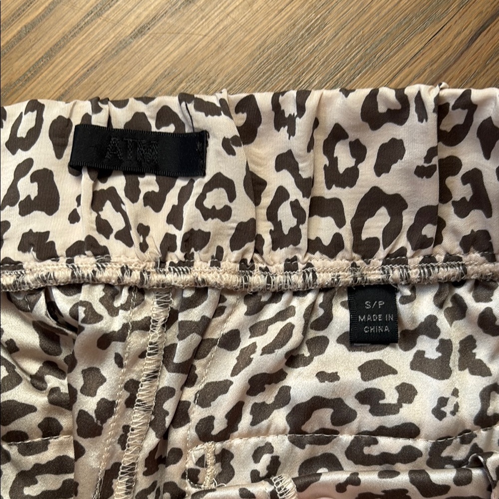 Leopard Print Jogger Pants - Picture 3 of 6